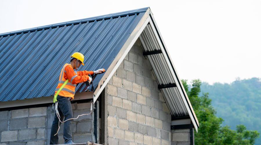 Professional metal roof installation in Oskaloosa, IA